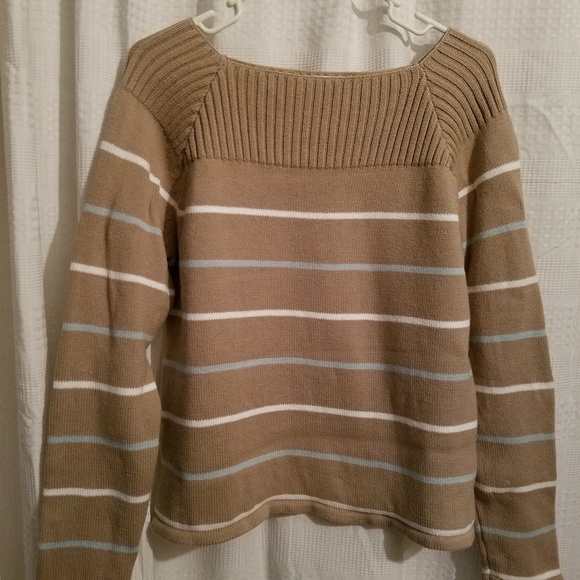 Sweater - Picture 1 of 3